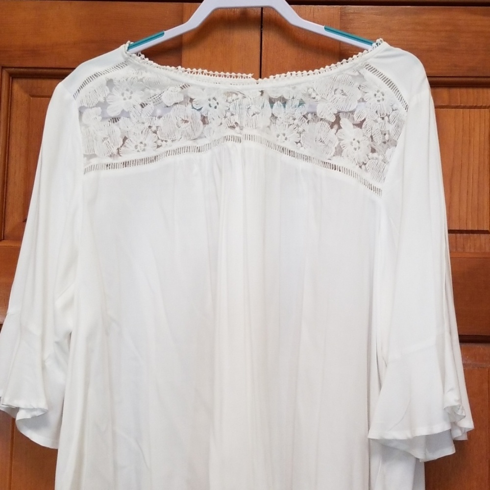 Blouse with lace top